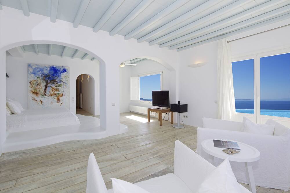 Photo of Bedroom in Houlakia