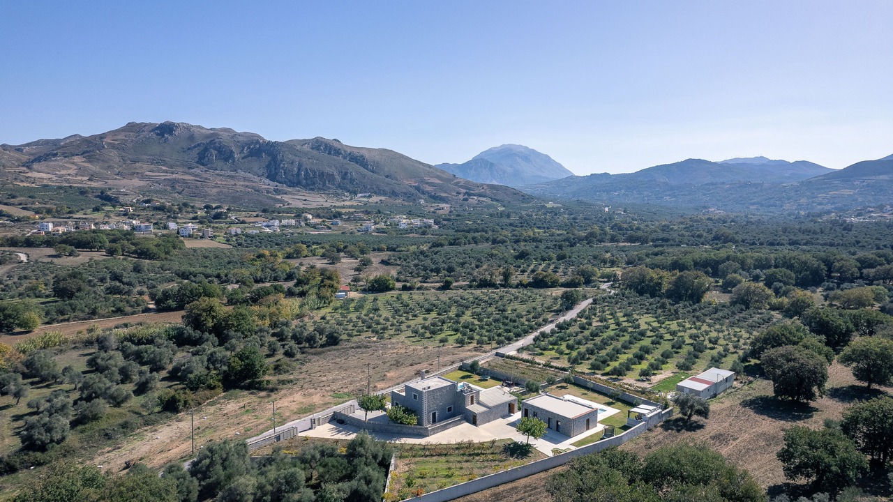Photo of Outdoor in Monopari