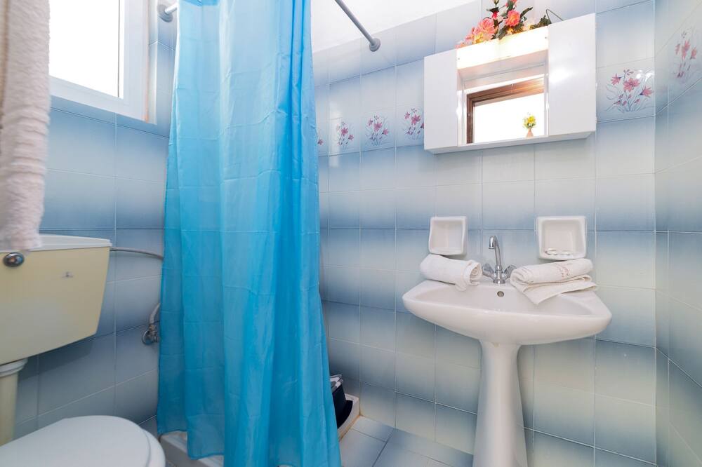 Photo of Bathroom in Amoudi