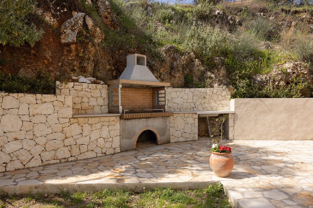 Photo of Outdoor in Peroulion