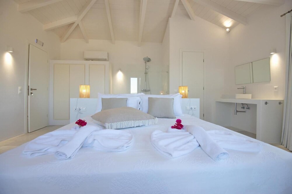 Photo of Bedroom in Votsi