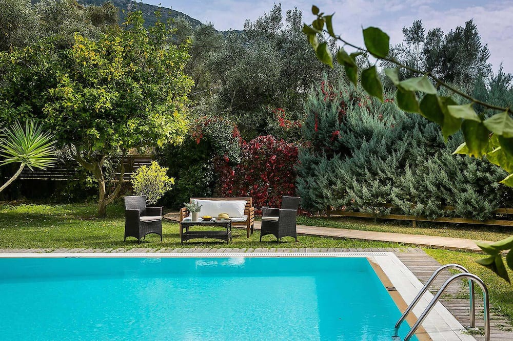 Photo of Outdoor in Mikros Gialos