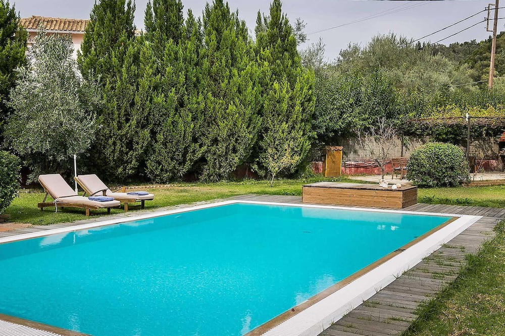 Photo of Outdoor in Mikros Gialos
