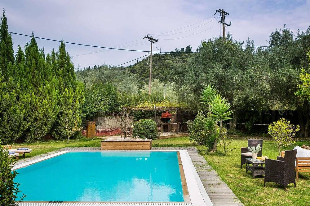 Photo of Outdoor in Mikros Gialos