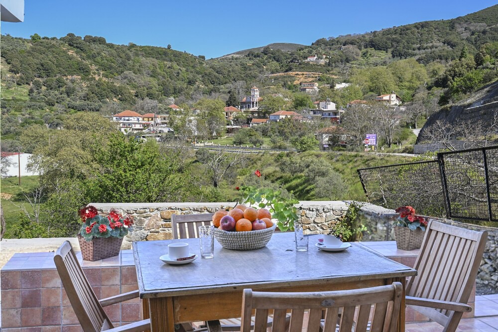 Photo of Outdoor in Elos