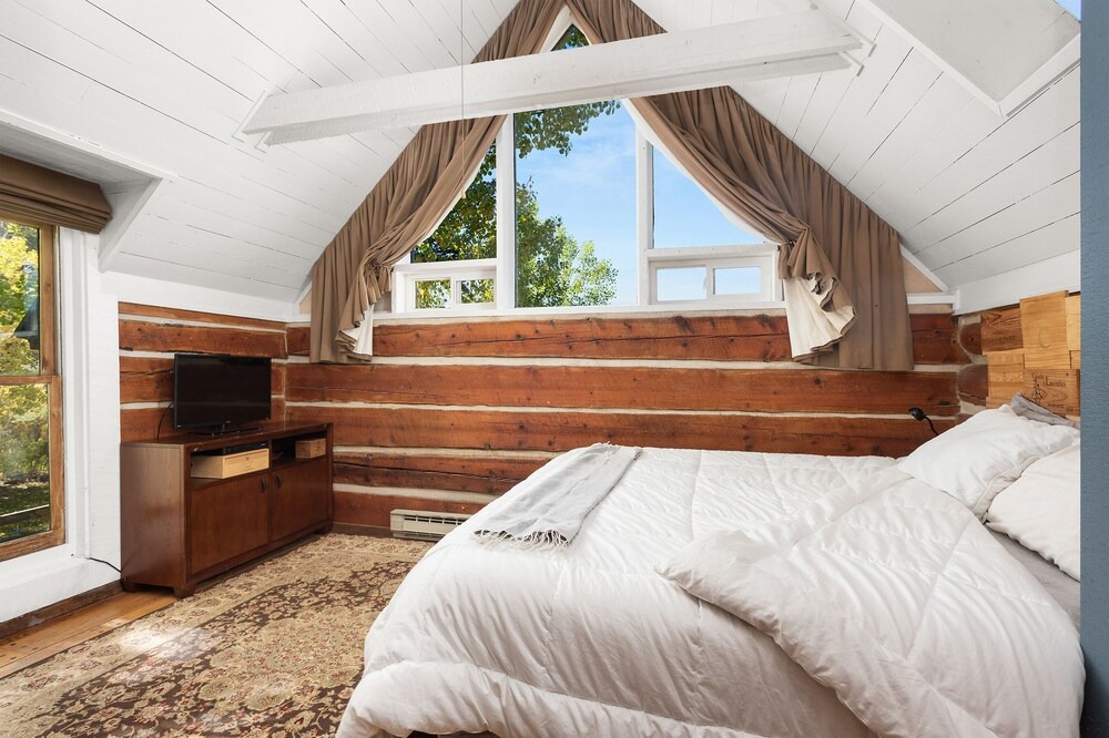 Photo of Bedroom in Snowmass Village