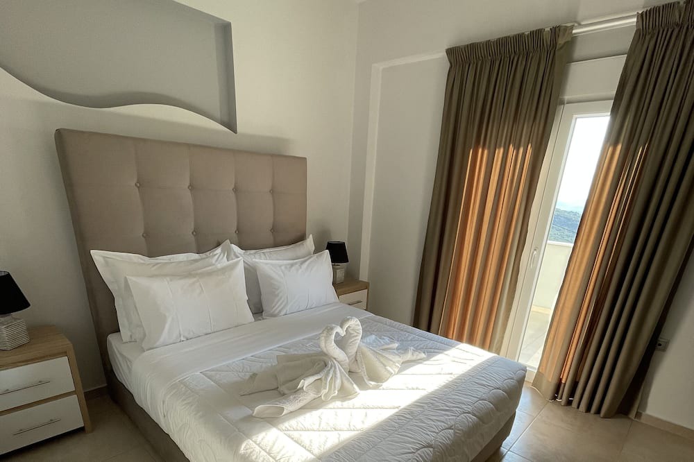 Photo of Bedroom in Minoa Pediada