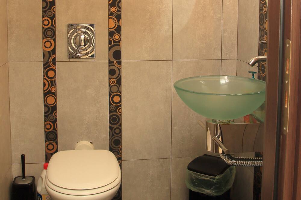 Photo of Bathroom in Minoa Pediada