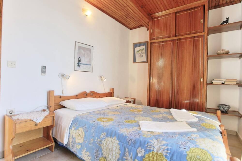 Photo of Bedroom in Katavolos