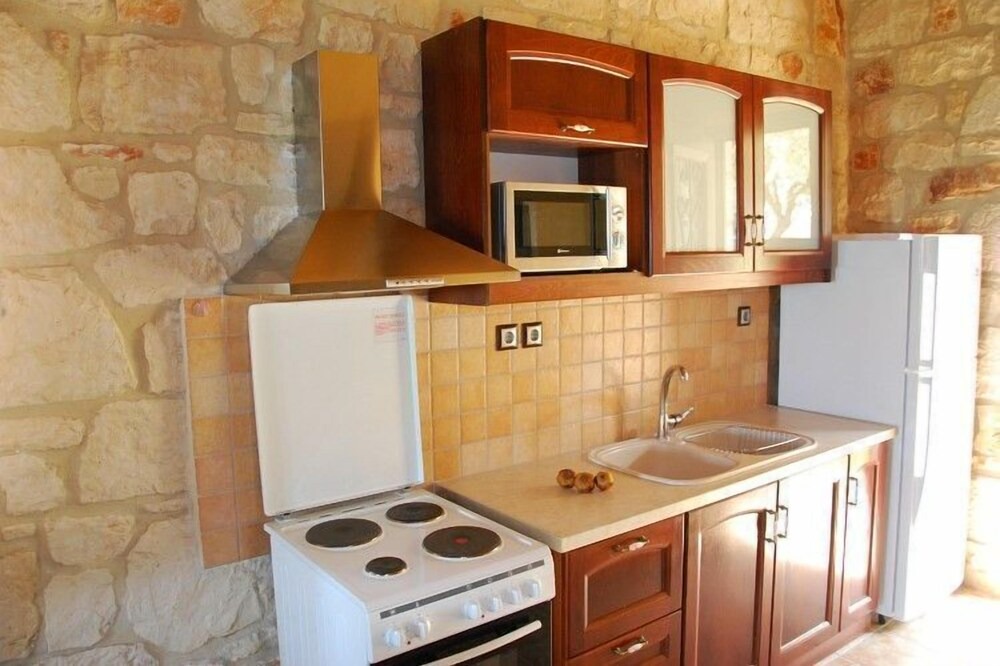 Photo of Kitchen in Psarou