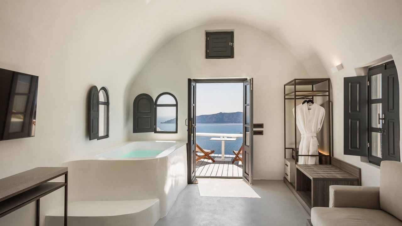 Photo of Bedroom in Firostefani
