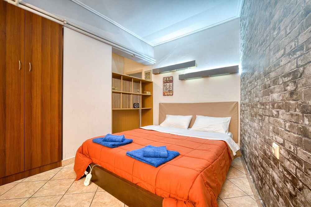 Photo of Bedroom in Ampelokipoi