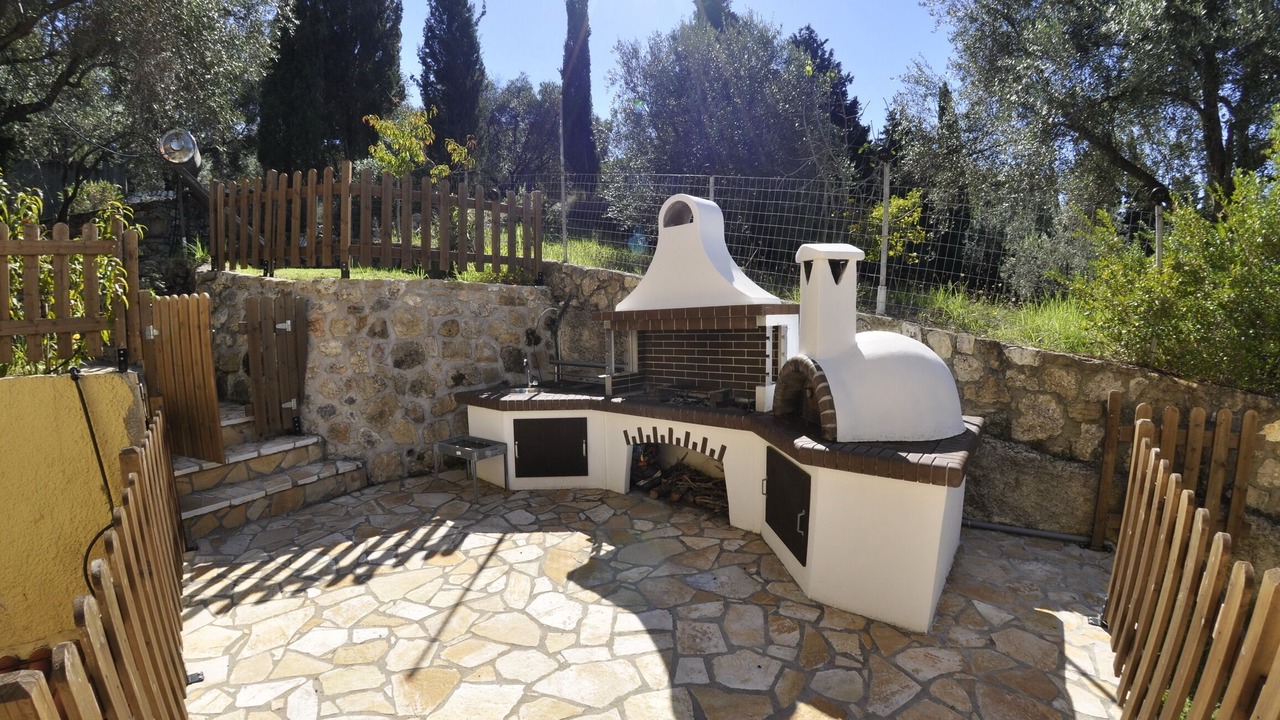 Photo of Outdoor in Agios Georgios Pagon