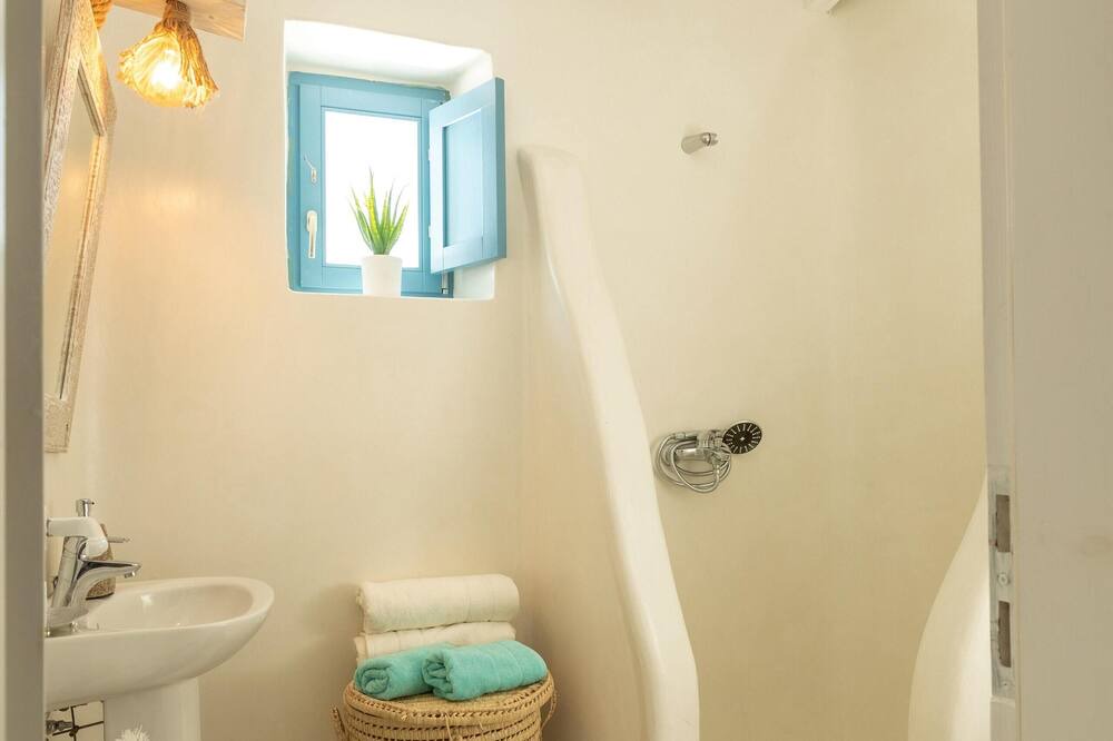 Photo of Bathroom in Xilokeratidi