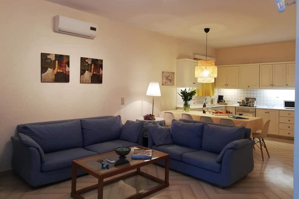 Photo of Livingroom in Kokkini Chani
