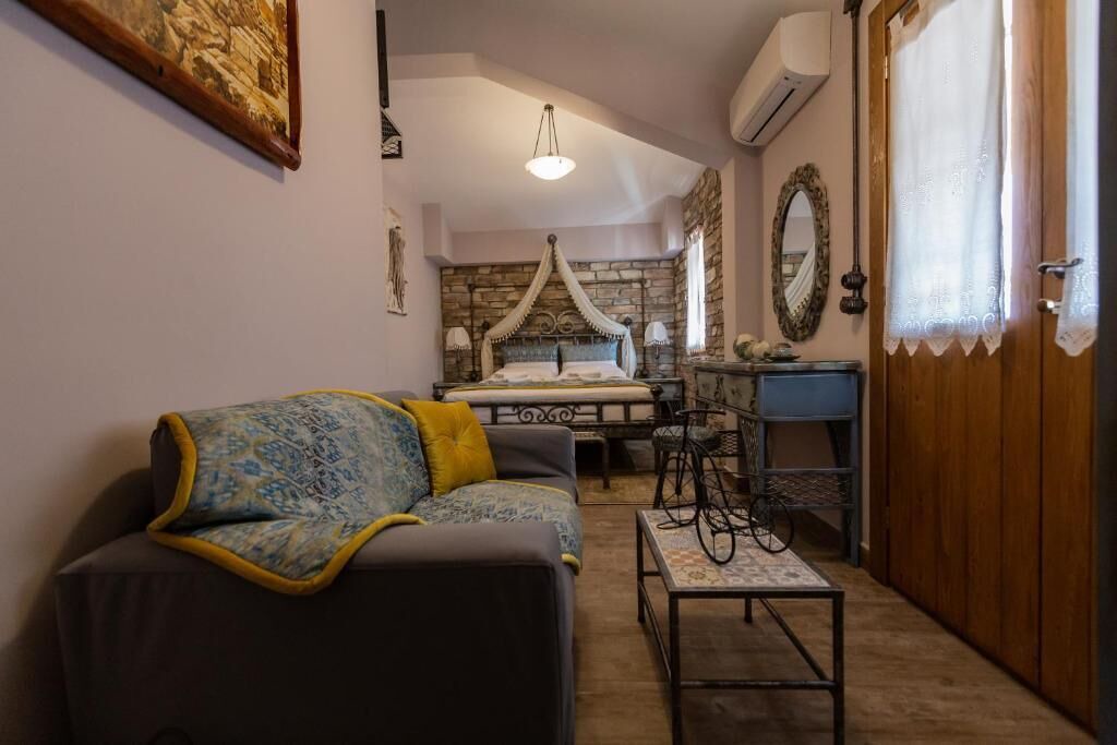 Photo of Patio Balcony in Archea Korinthos