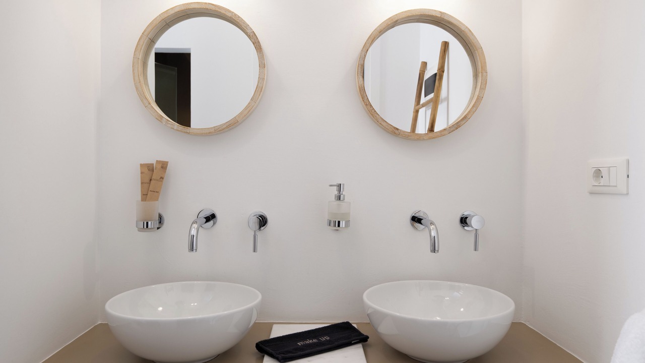Photo of Bathroom in Kamares