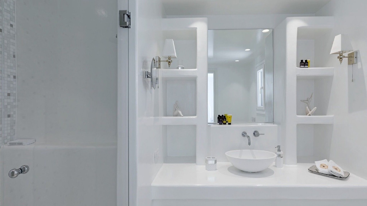 Photo of Bathroom in Ampelas