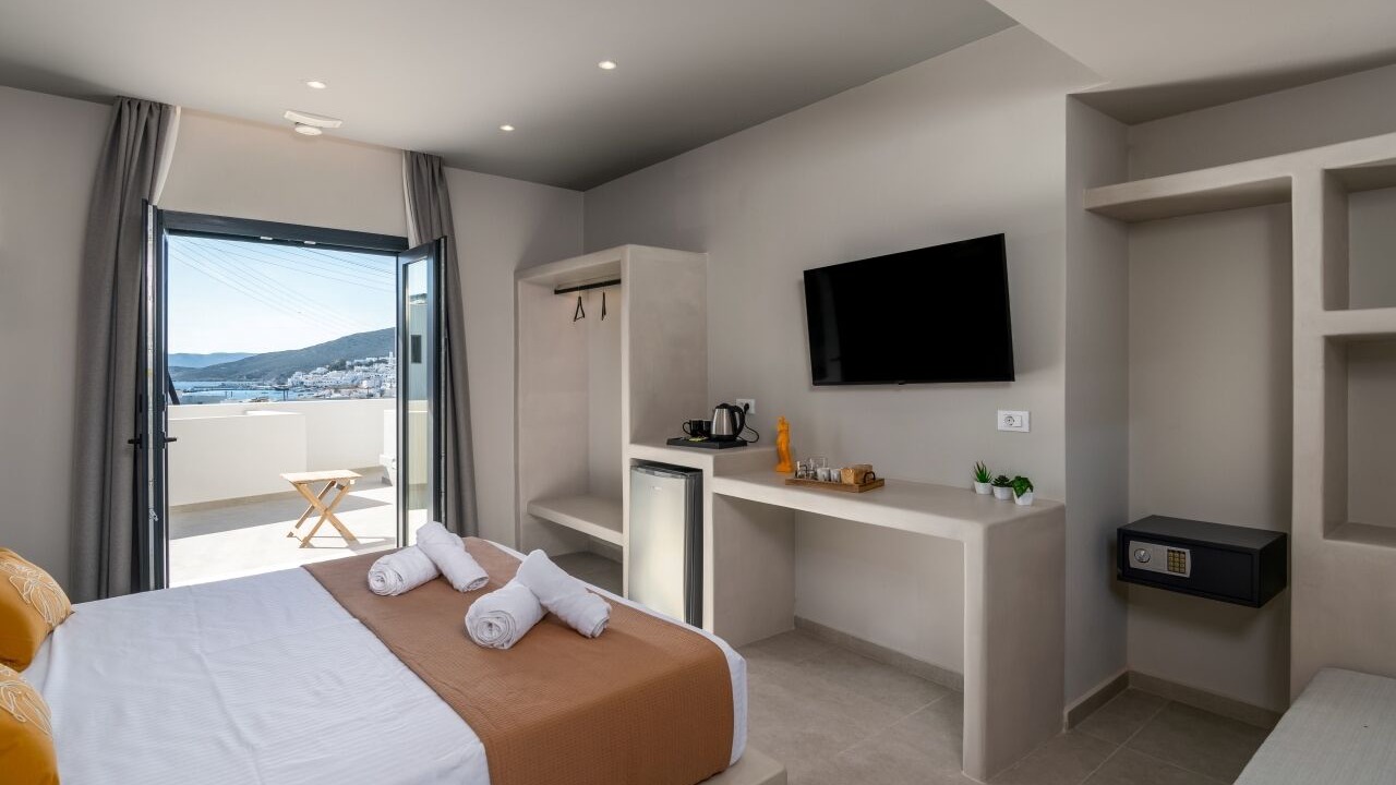 Photo of Bedroom in Adamas