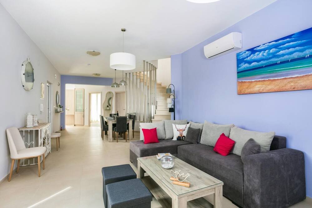 Photo of Livingroom in Xiro Chorio