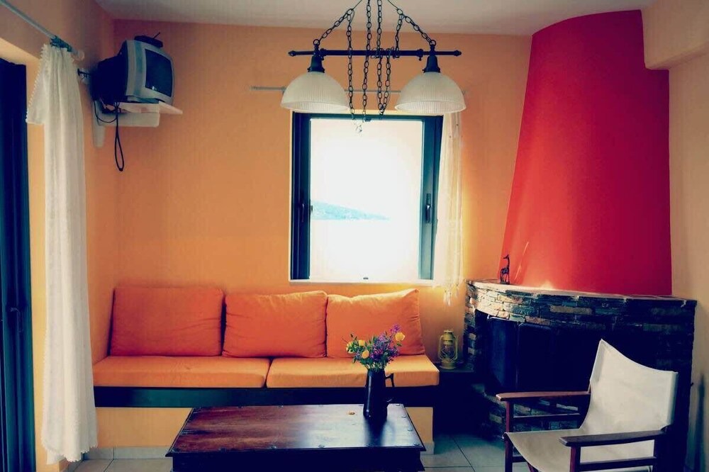 Photo of Livingroom in Karystos