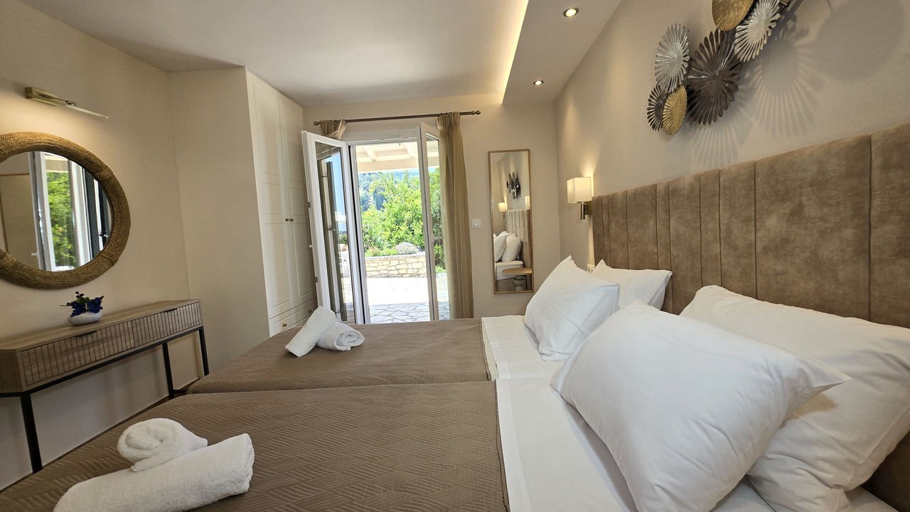 Photo of Bedroom in Petaleia