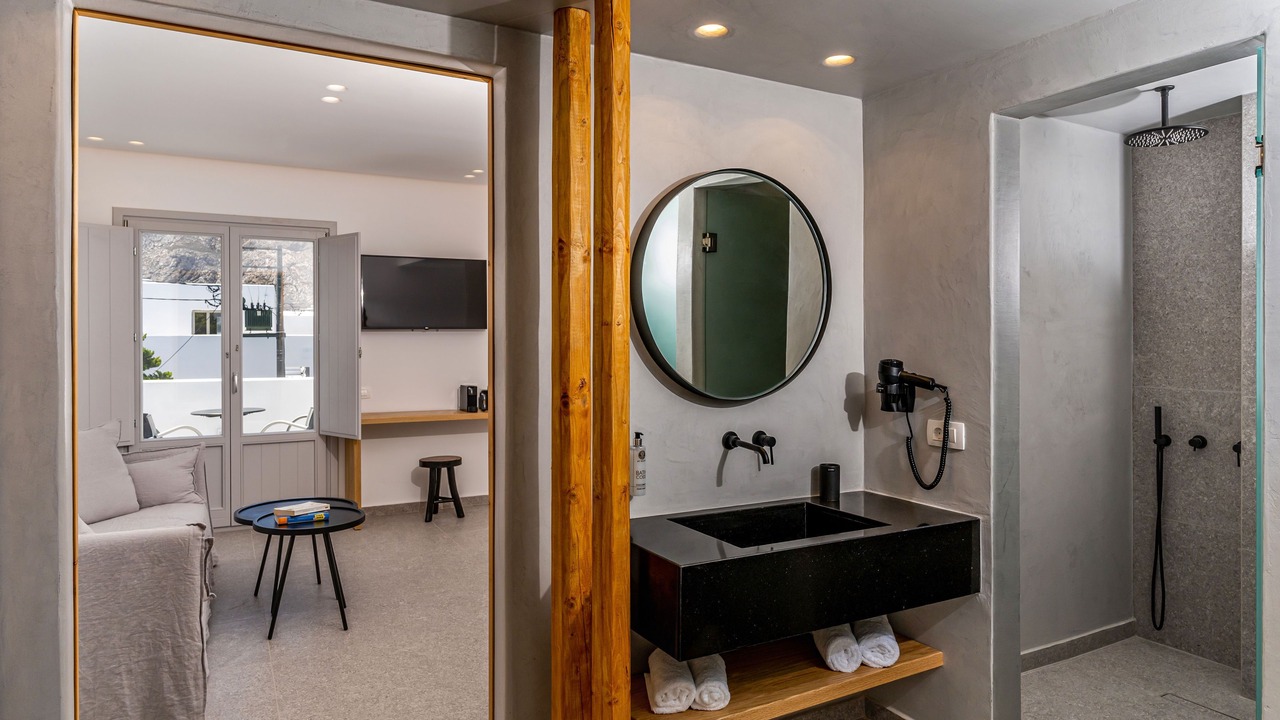 Photo of Bathroom in Kamari