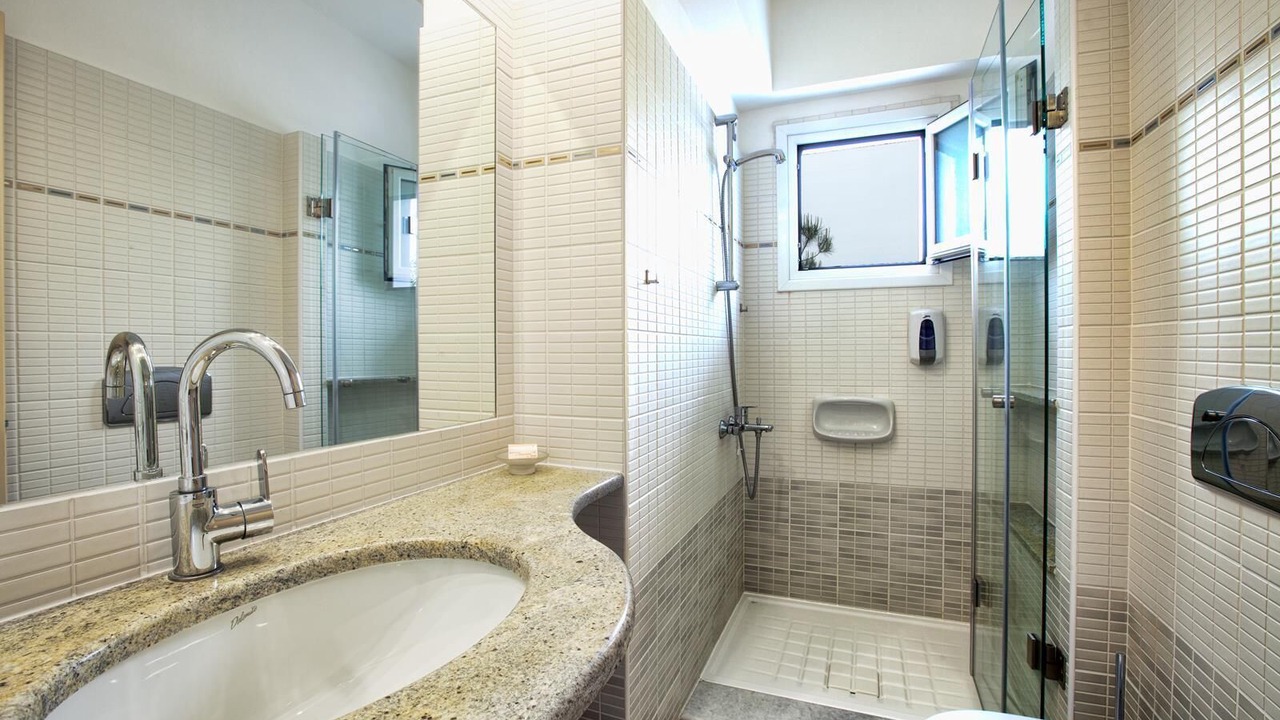 Photo of Bathroom in Kalathas