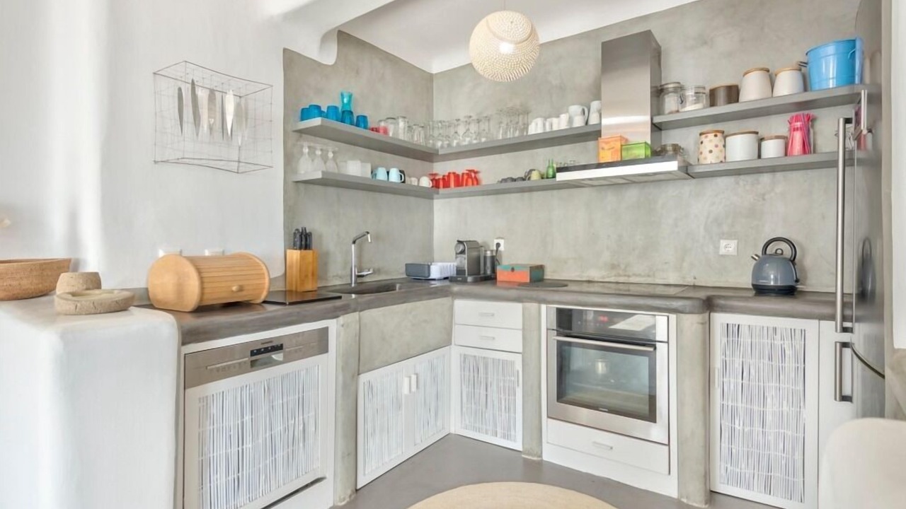 Photo of Kitchen in Faros Armenistis