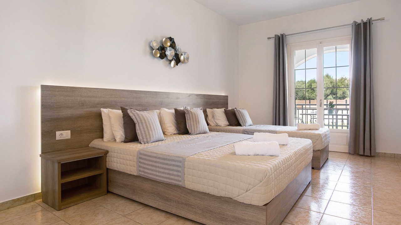 Photo of Bedroom in Alykes