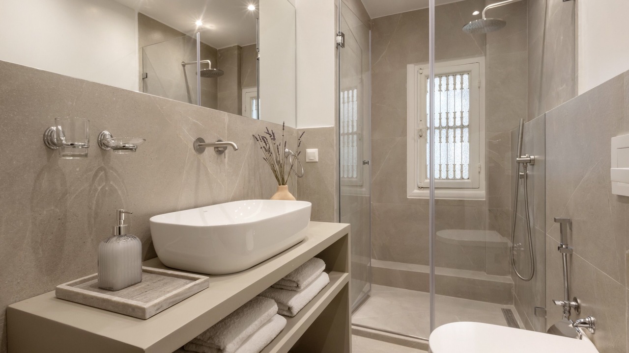 Photo of Bathroom in Koukaki