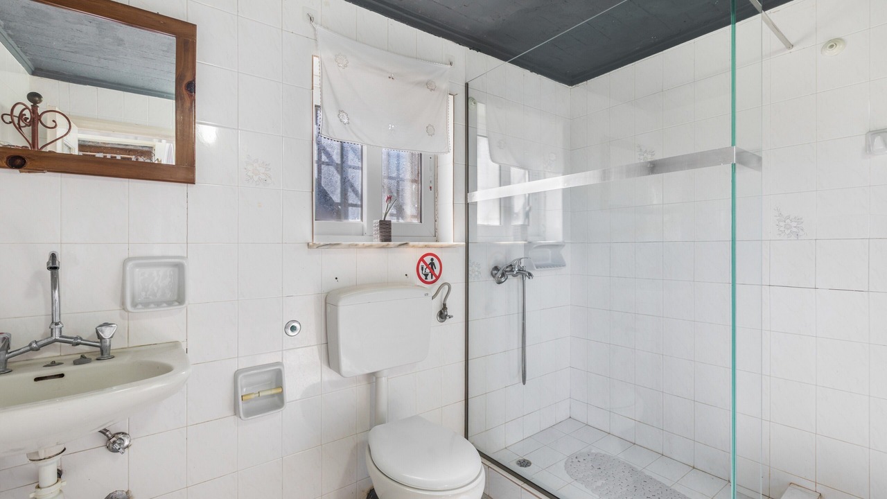 Photo of Bathroom in Nea Kydonia