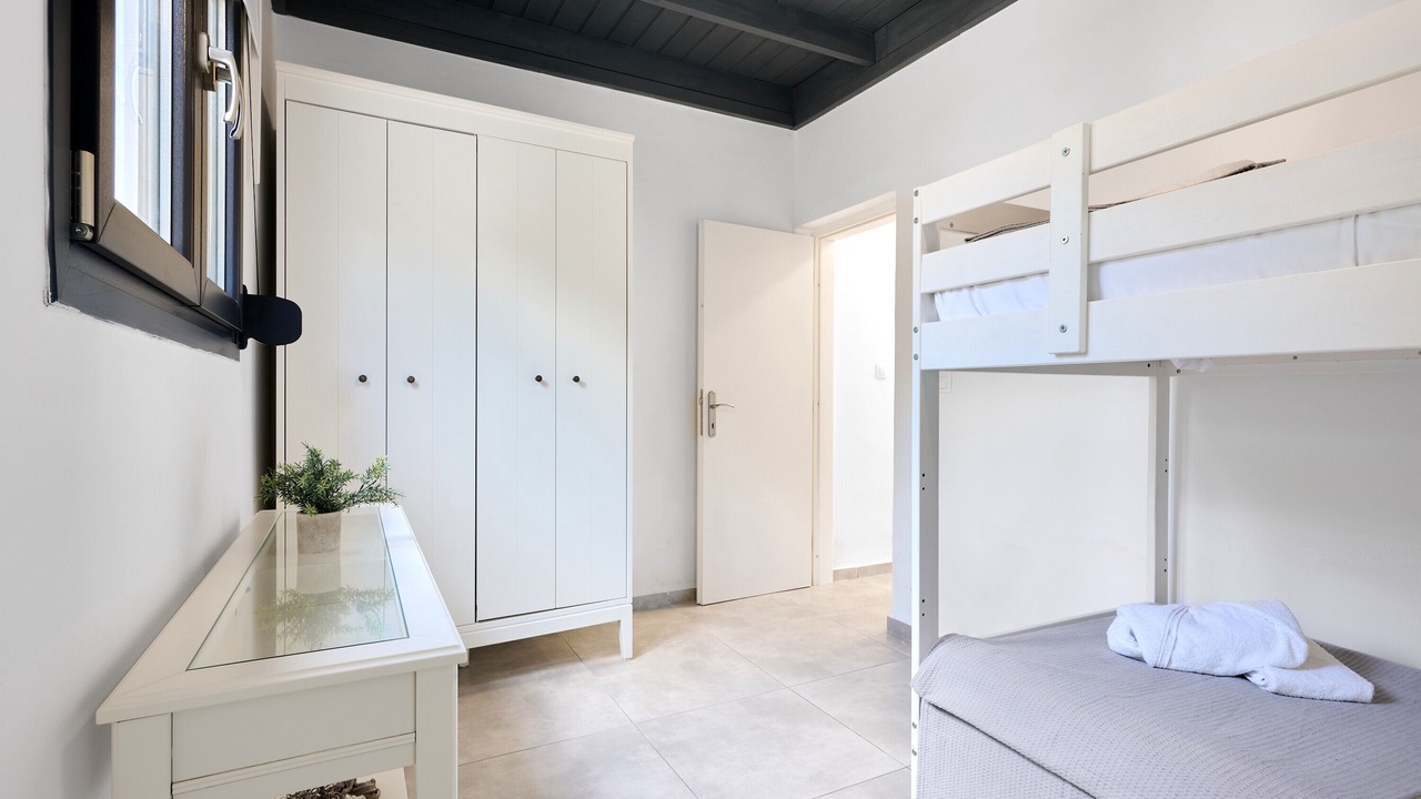 Photo of Bedroom in Goudhouros