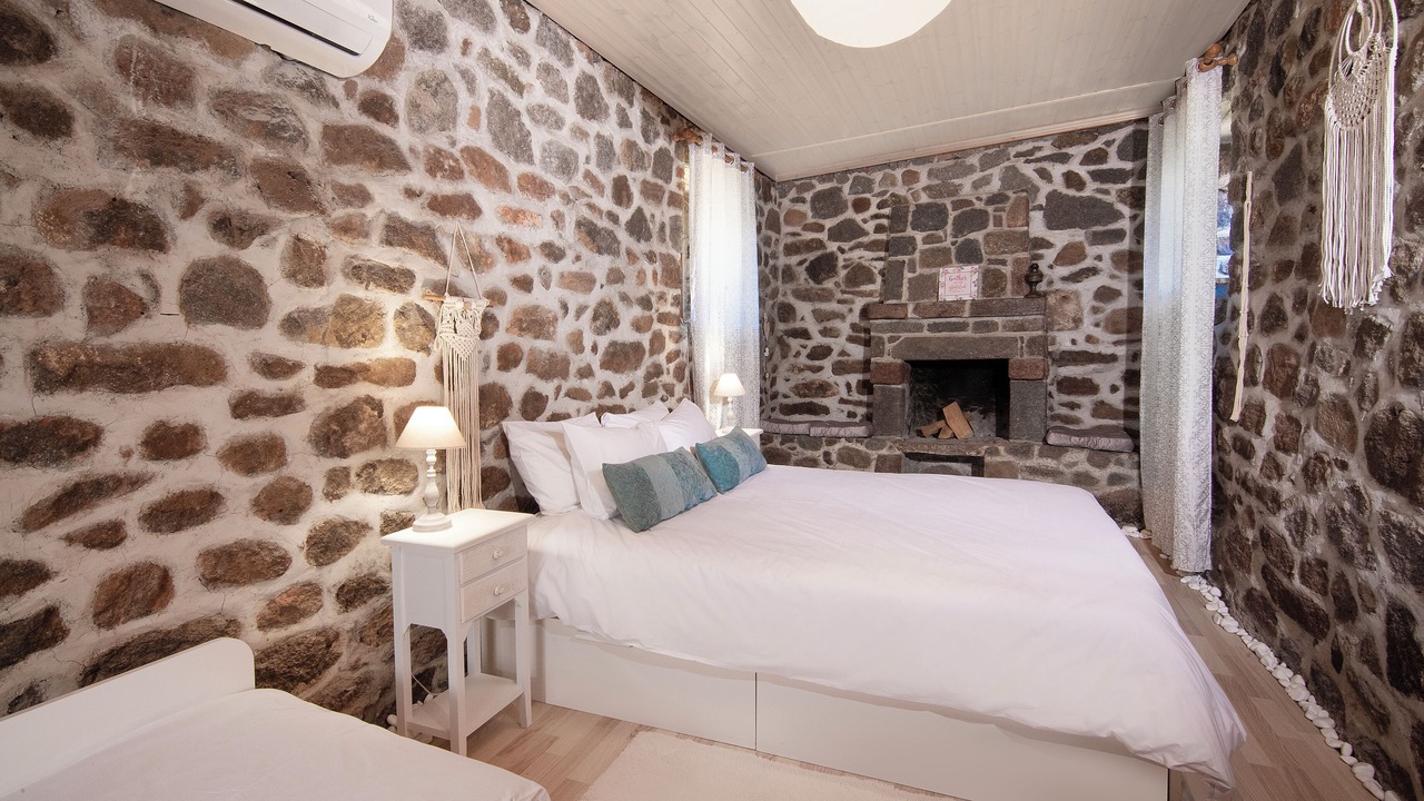 Photo of Bedroom in Kontos