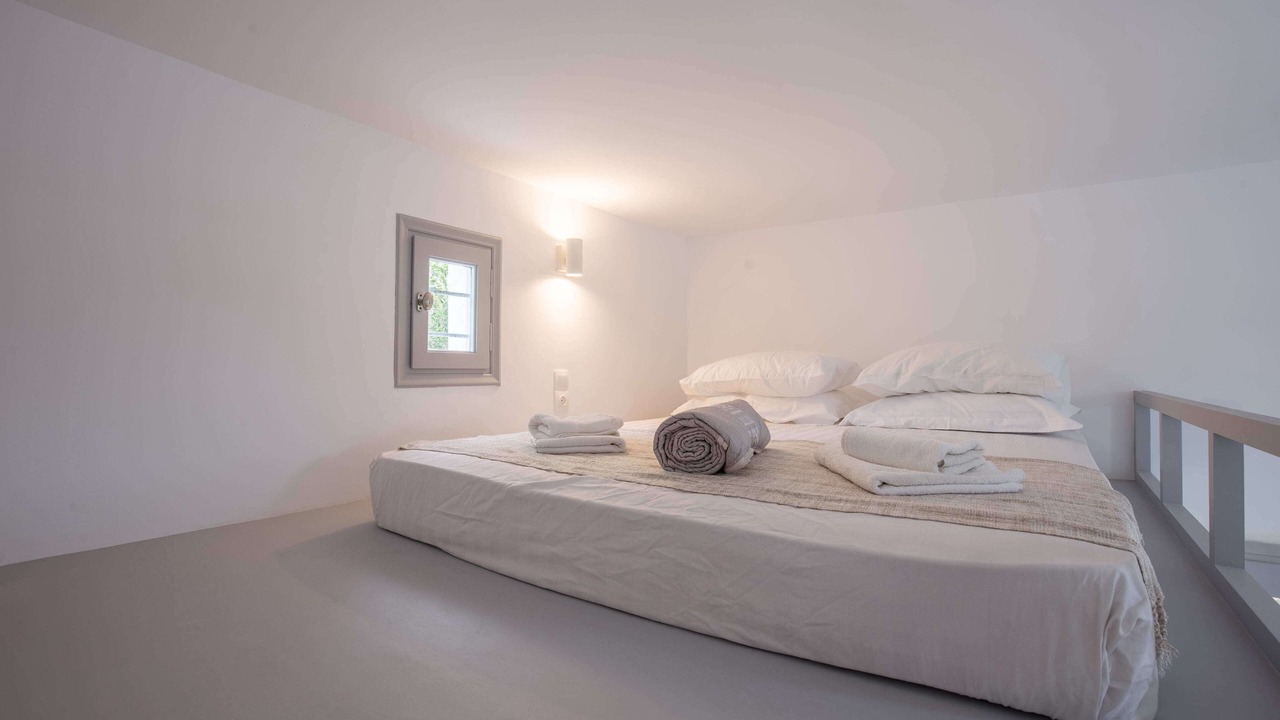 Photo of Bedroom in Platis Gialos