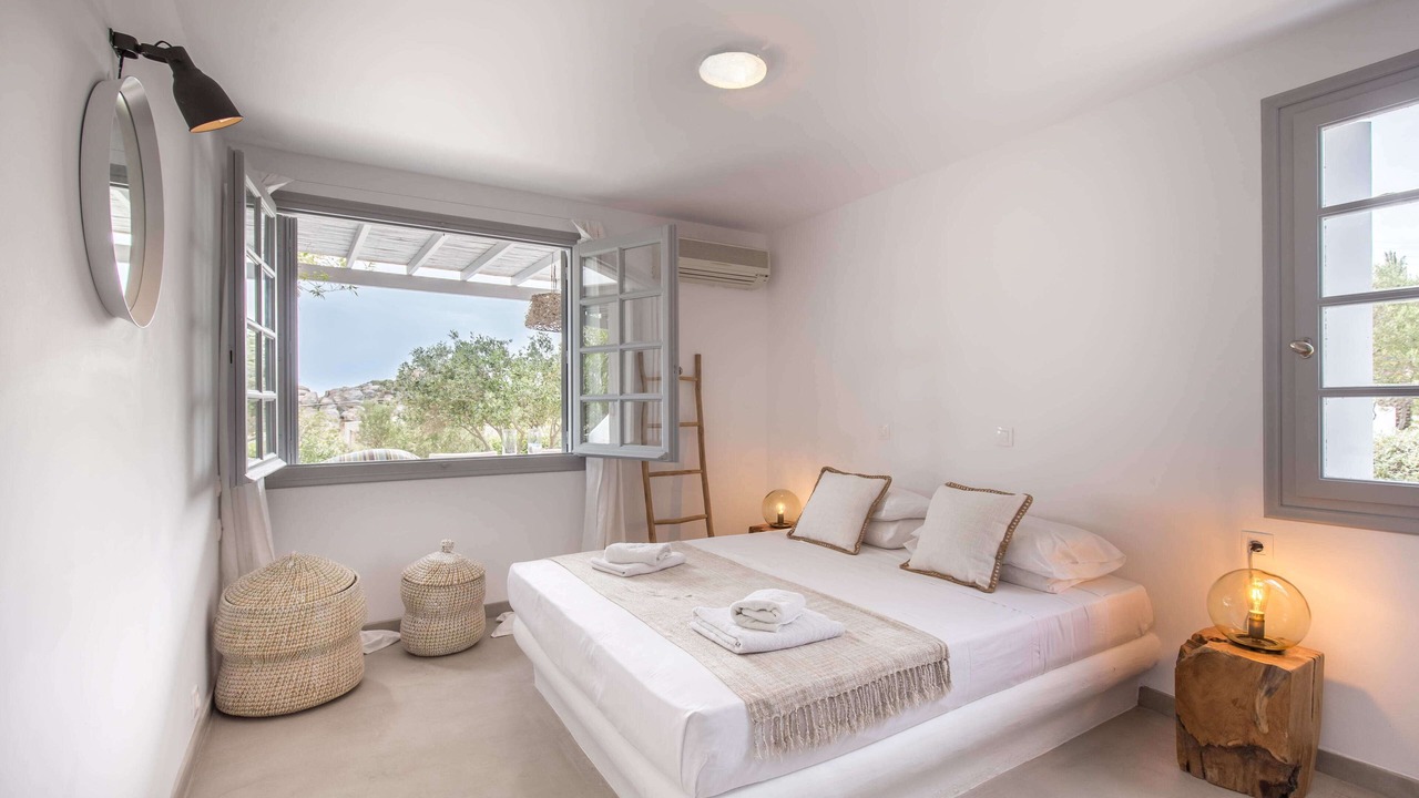 Photo of Bedroom in Platis Gialos