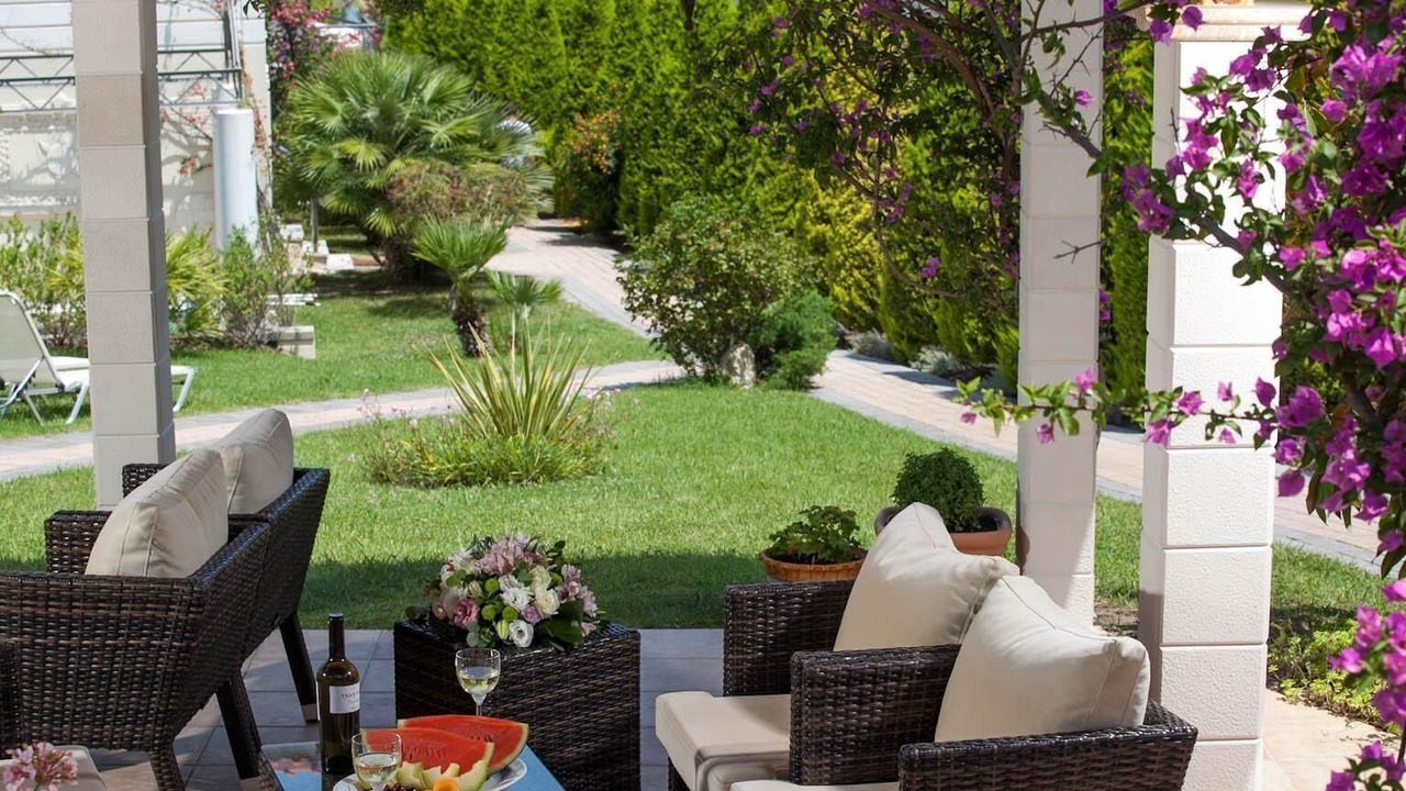 Photo of Patio Balcony in Polichrono