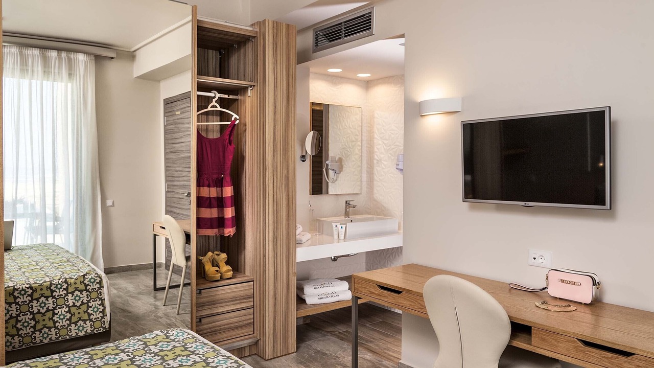 Photo of Bedroom in Kato Galatas