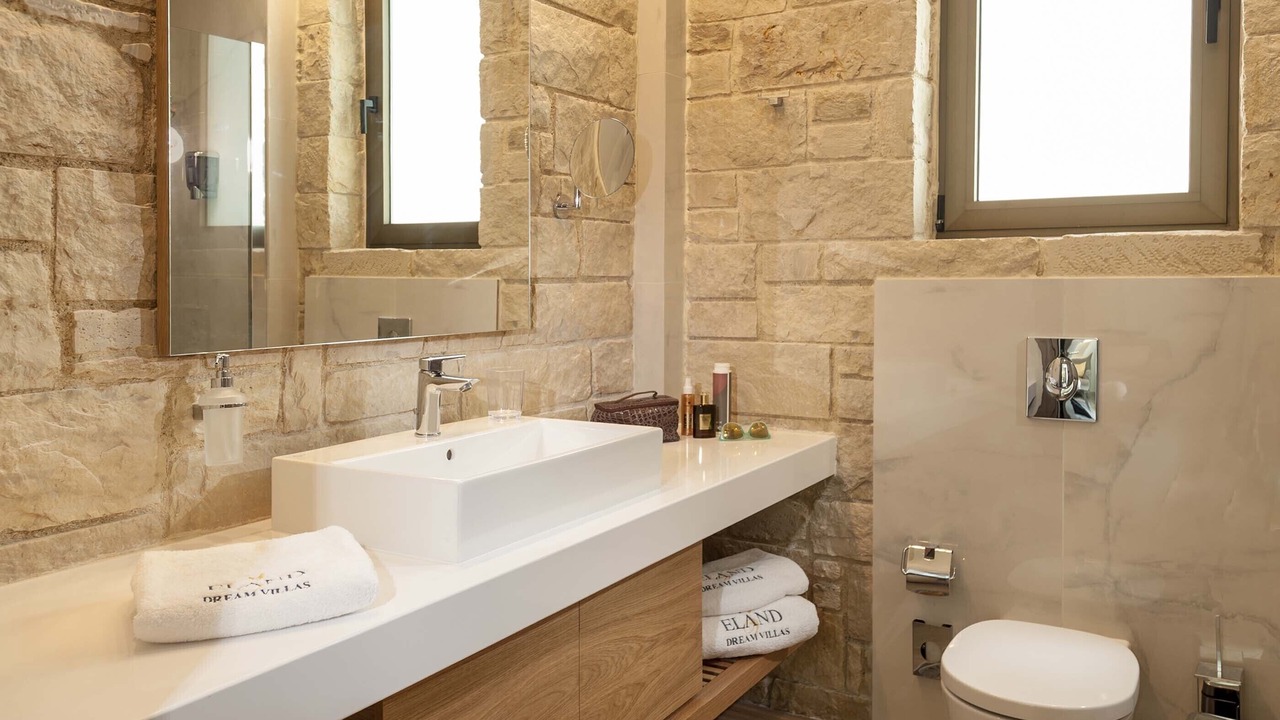 Photo of Bathroom in Kato Galatas