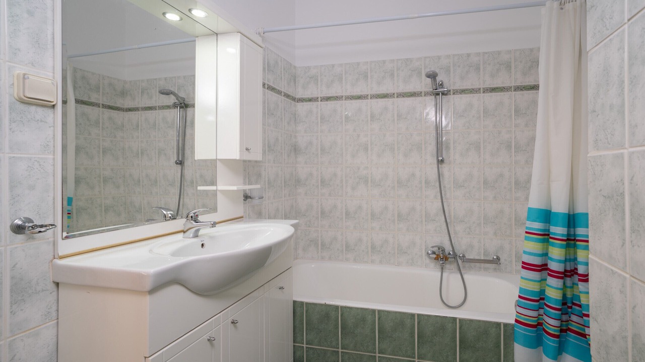 Photo of Bathroom in Skala