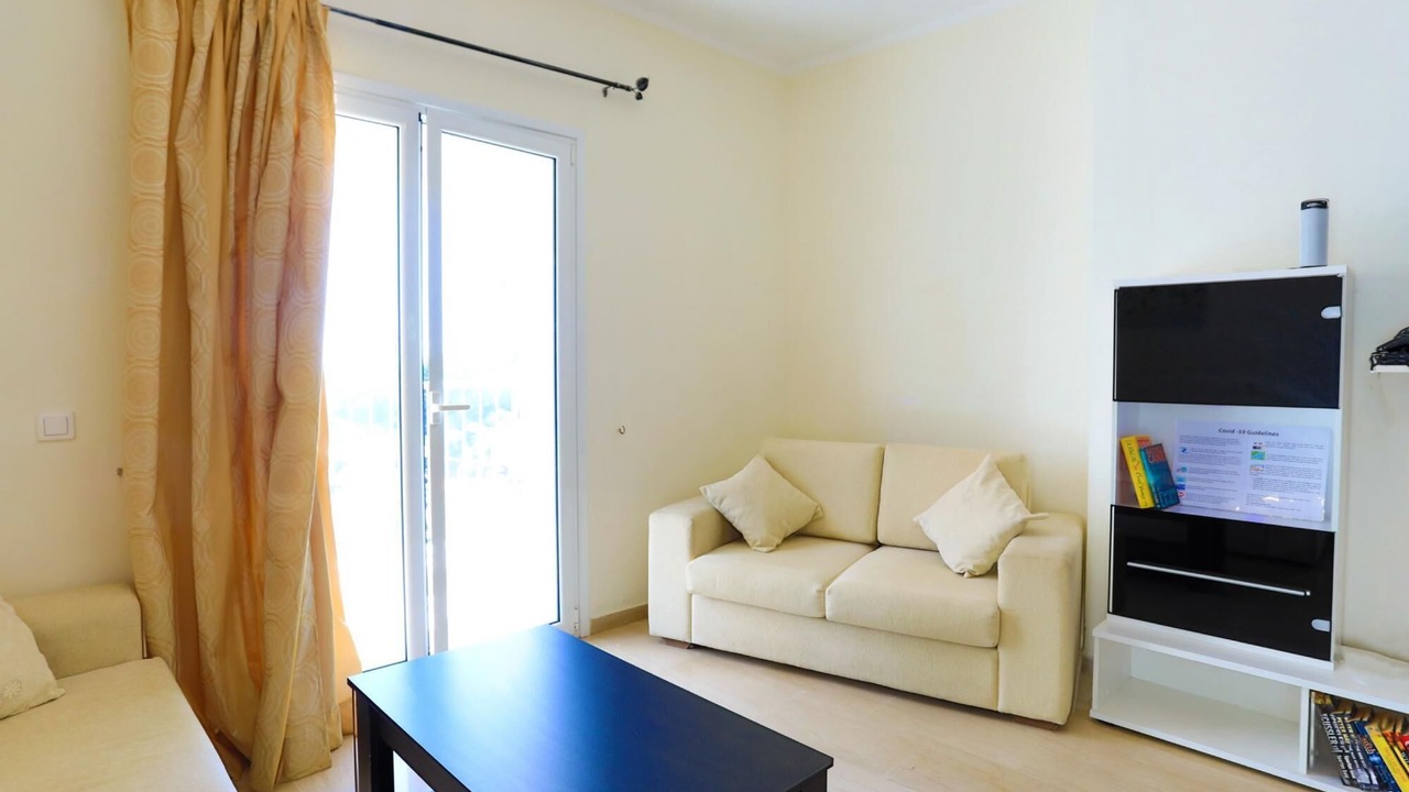 Photo of Livingroom in Petaleia
