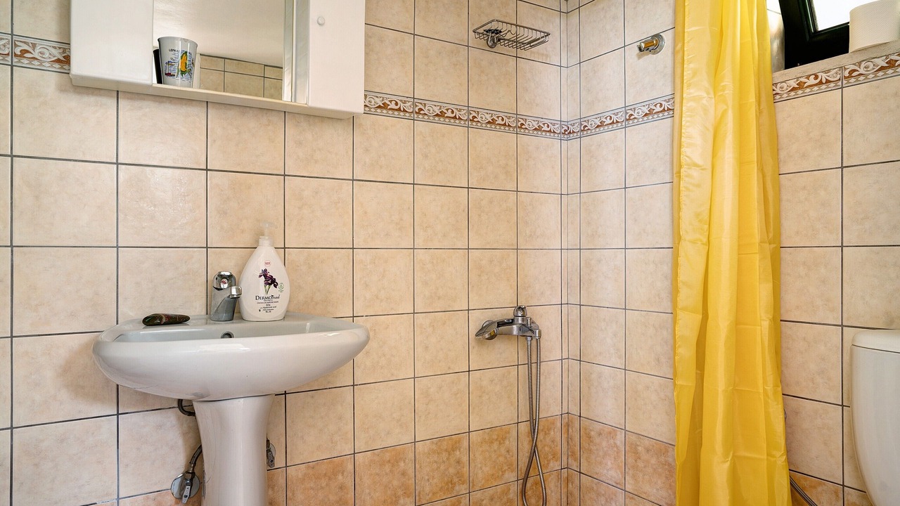 Photo of Bathroom in Mikros Gialos