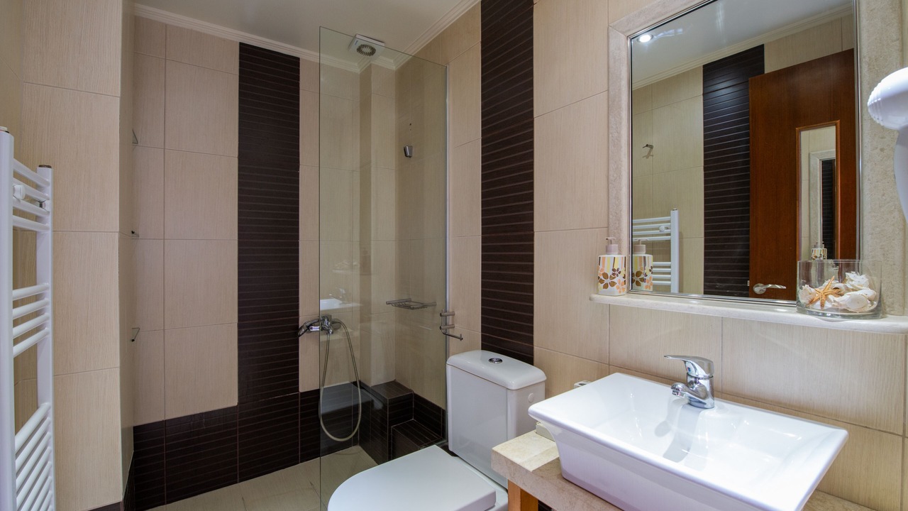Photo of Bathroom in Skala