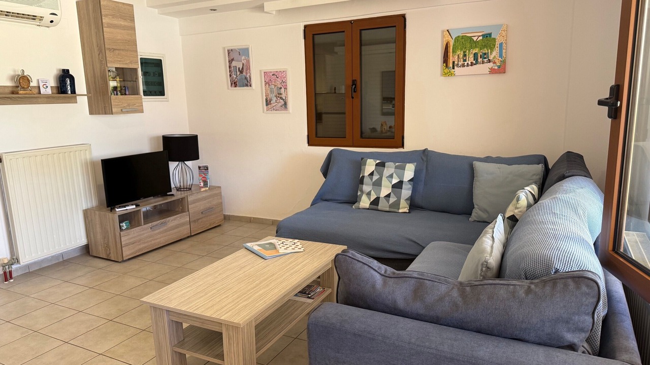 Photo of Livingroom in Malia