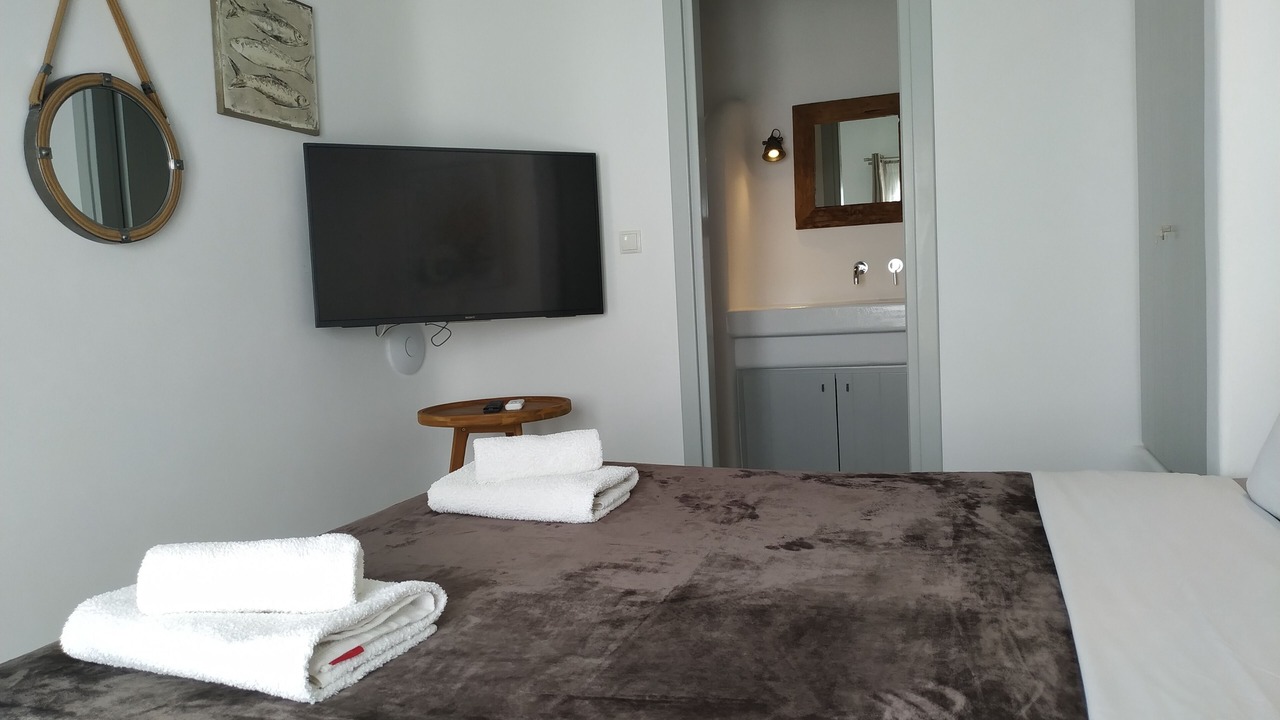 Photo of Bedroom in Faros Armenistis
