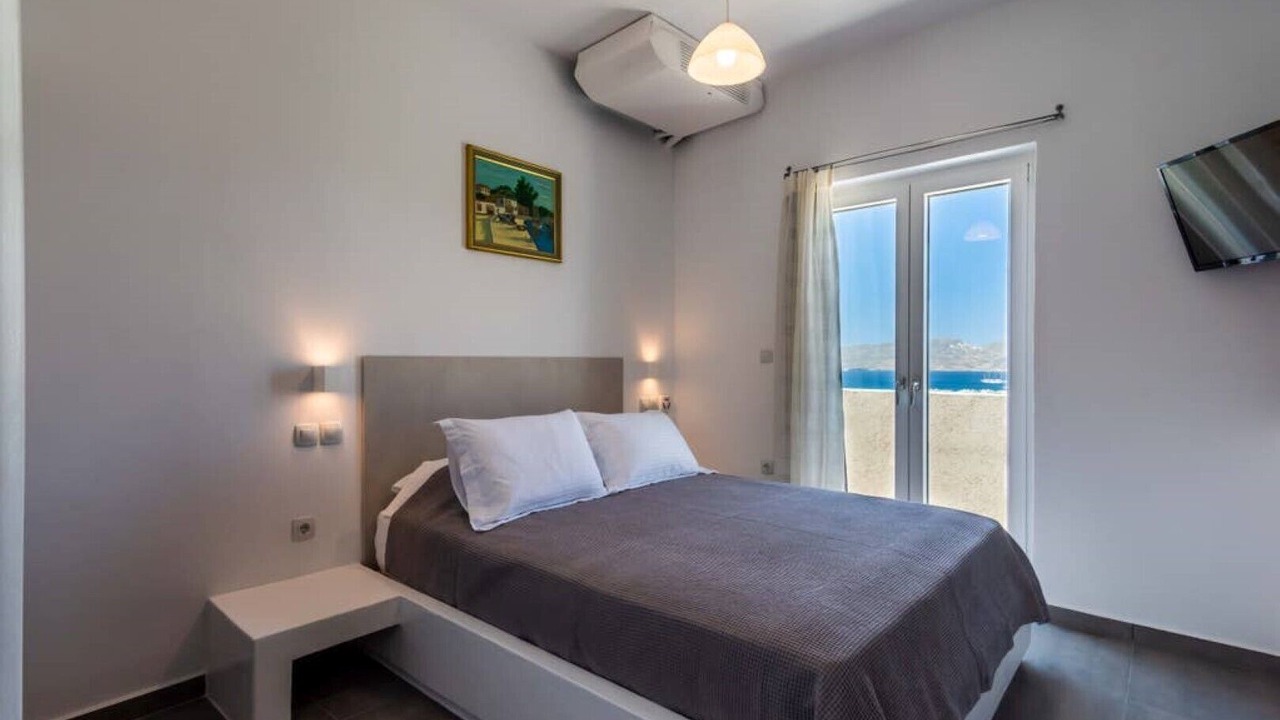 Photo of Bedroom in Milos