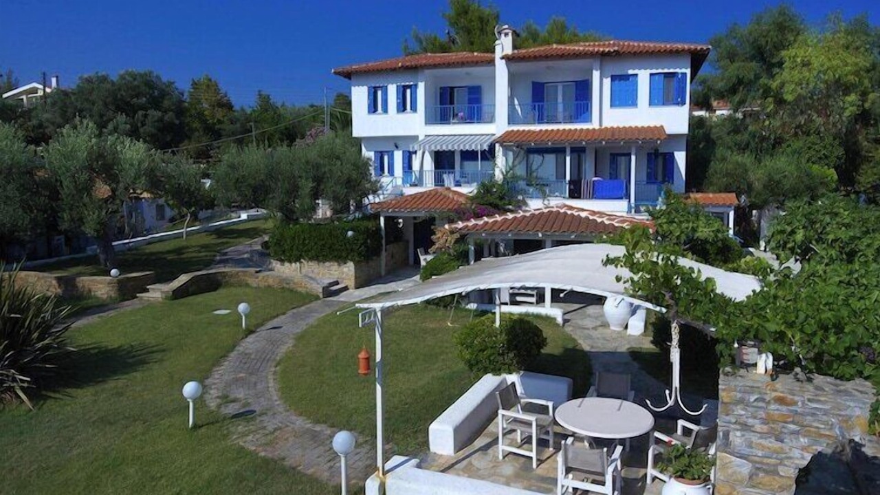 Photo of Outdoor in Elia