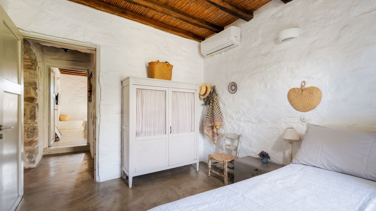 Photo of Bedroom in Serifos