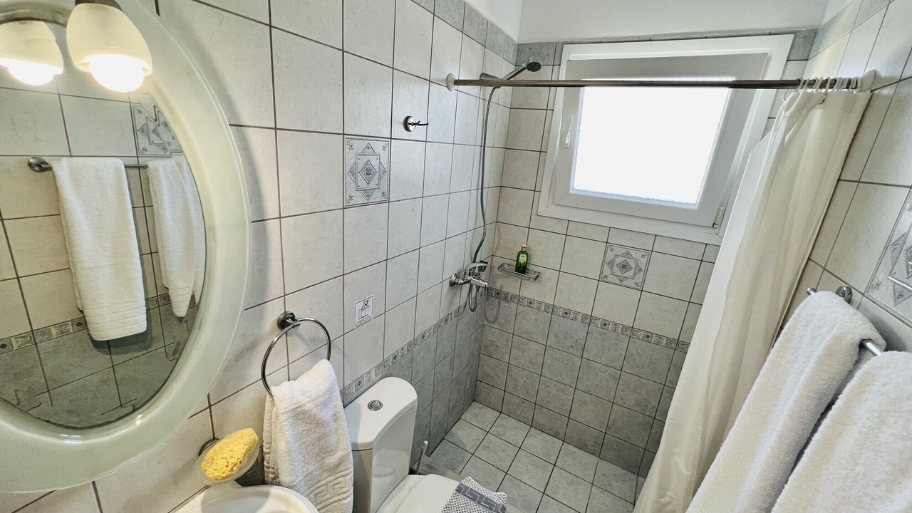 Photo of Bathroom in Skala