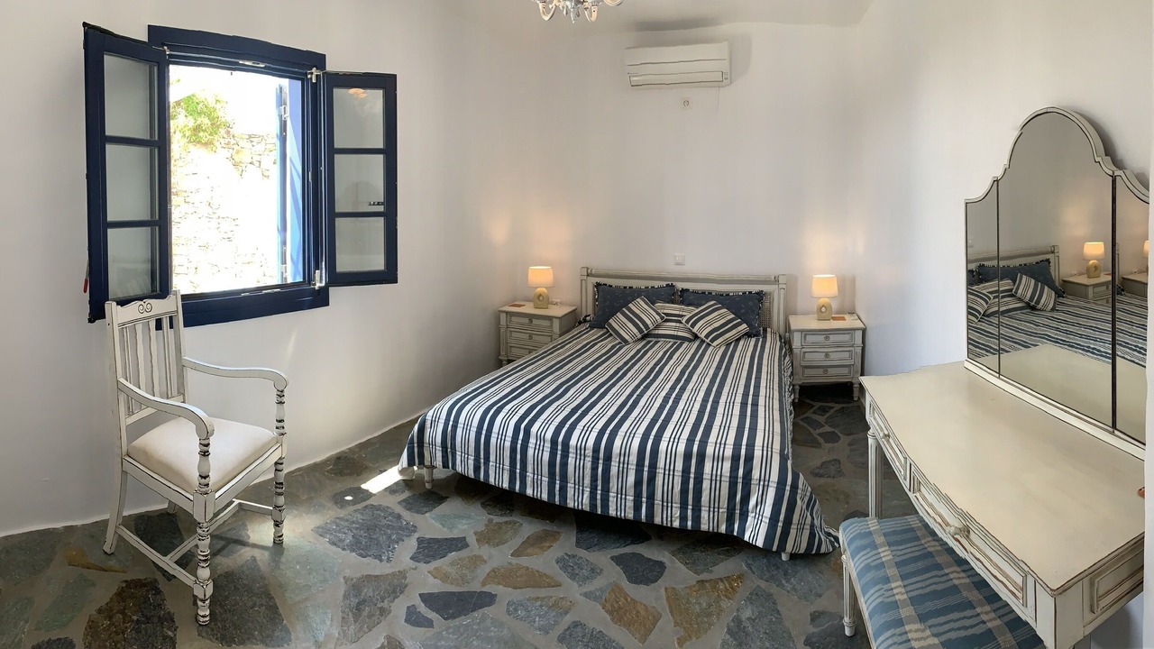 Photo of Bedroom in Serifos